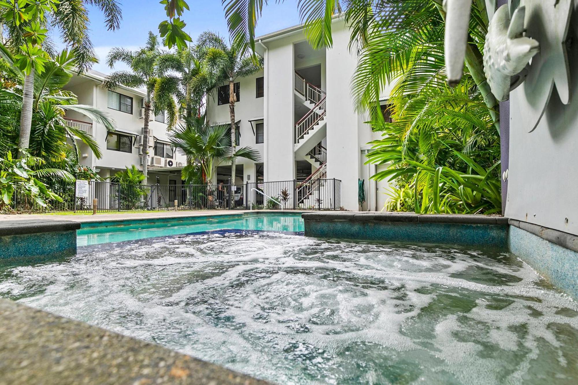 Traveller Jam Close To City, Airport And Esplanade Apartment Cairns Exterior photo